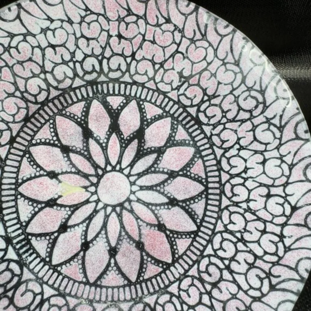 Sydenstricker Pink Fused Art Glass Dish‎ Plate 8.5inch Wide Floral Pattern Dish